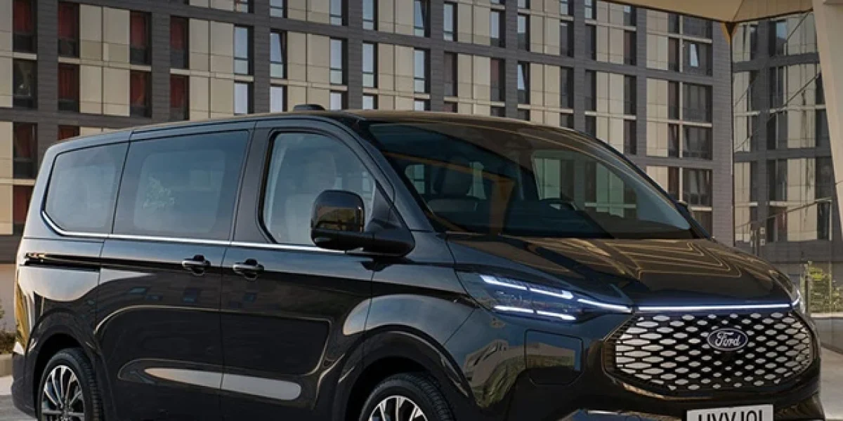 ford-tourneo-eu-1165_Ford_V710_Shot01_TitaniumX_F34_COMP_v02i-21x9-2160x925-1.jpg.renditions.original-1
